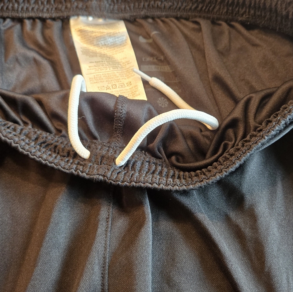 Nike Dri-Fit Black Shorts Size XL - Picture 7 of 10